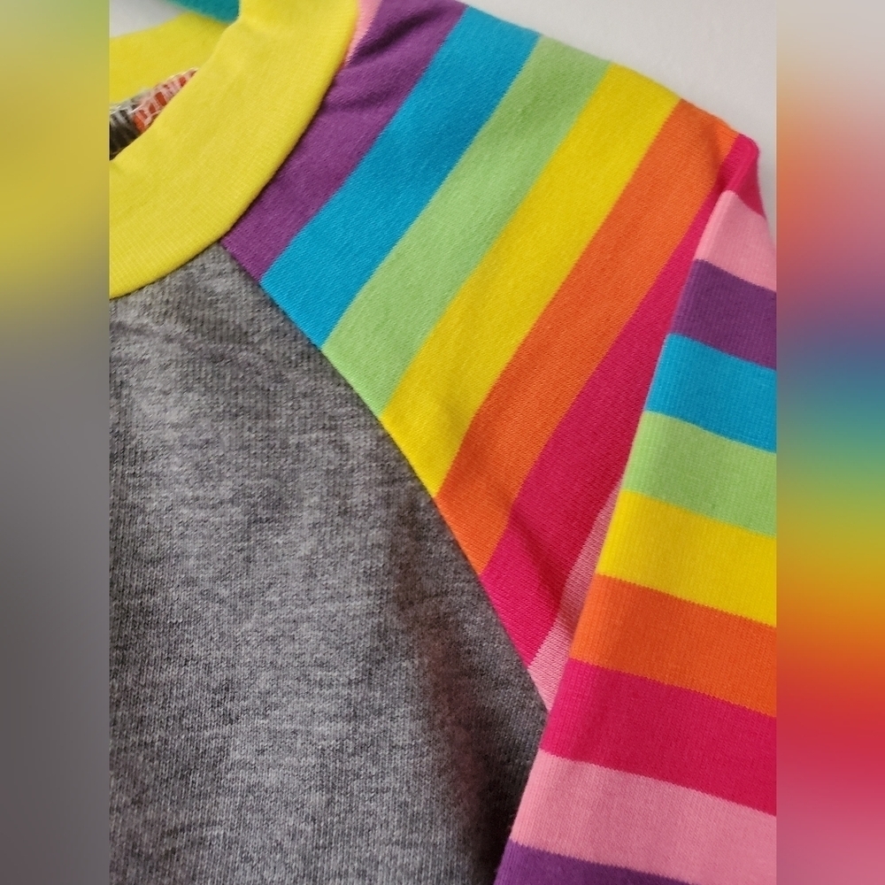 NEW Children's Rainbow Raglan - Picture 3 of 3